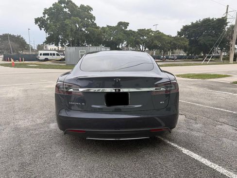Used 2015 Tesla Model S 85 RWD image 12