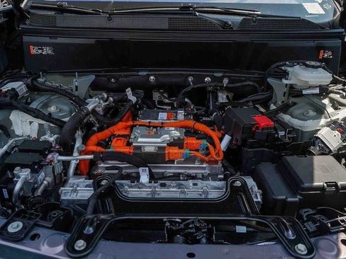 Used 2026 Cadillac Vistiq Premium Luxury image 17