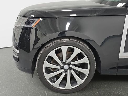 Used 2024 Land Rover Range Rover Long Wheelbase Autobiography AWD/4WD image 10