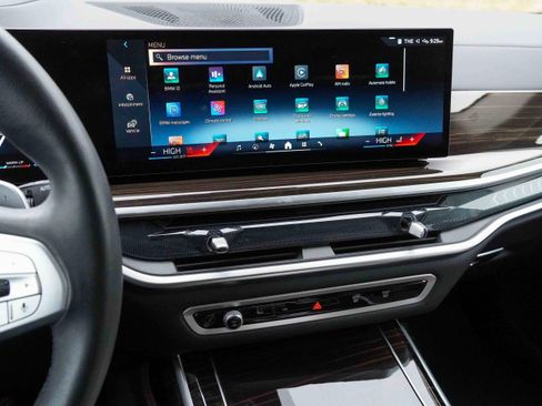 Used 2025 BMW X7 xDrive40i image 24