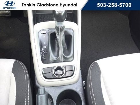 Used 2020 Hyundai Venue SEL w/ Convenience Package image 19