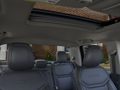 New 2026 Ford Maverick Lobo AWD/4WD image 4