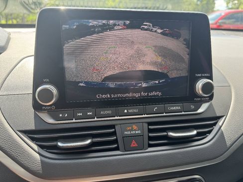 Used 2022 Nissan Altima 2.5 SV FWD image 20