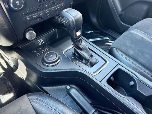 Used 2021 Ford Ranger Lariat w/ Tremor Off-Road Package image 18