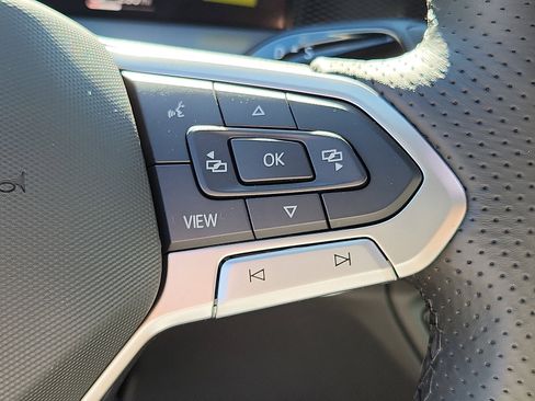 New 2026 Volkswagen Tiguan SE R-Line image 19