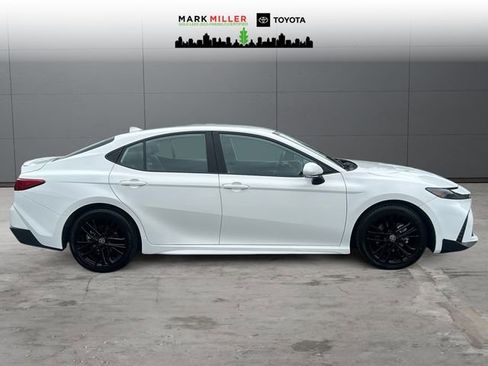 Certified 2025 Toyota Camry SE FWD image 6