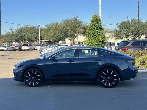 Used 2025 Toyota Crown Platinum image 4