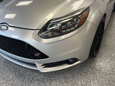 Used 2013 Ford Focus ST FWD image 40