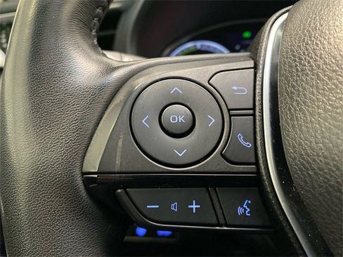 Used 2021 Toyota Venza Limited image 16