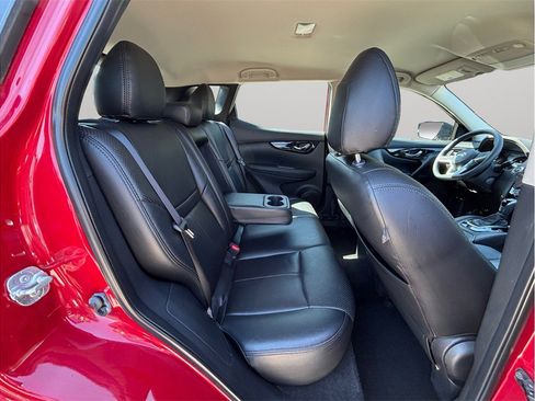 Used 2017 Nissan Rogue Sport SV image 32