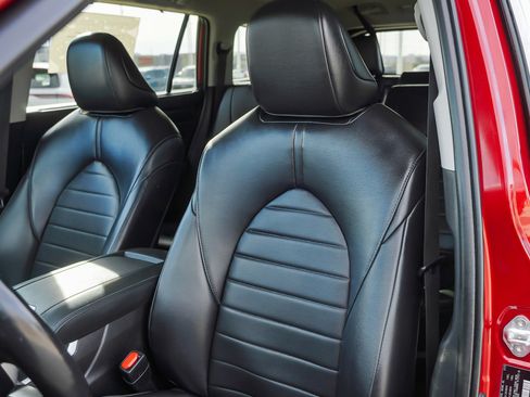 Used 2022 Toyota Highlander XLE image 15