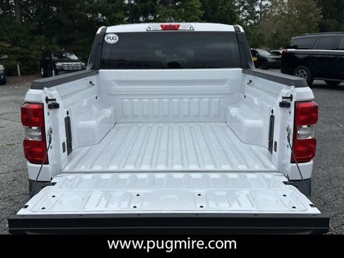 New 2025 Ford Maverick XL image 18