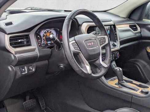 Used 2017 GMC Acadia Denali image 10