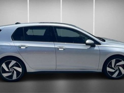 Used 2022 Volkswagen GTI SE FWD image 6