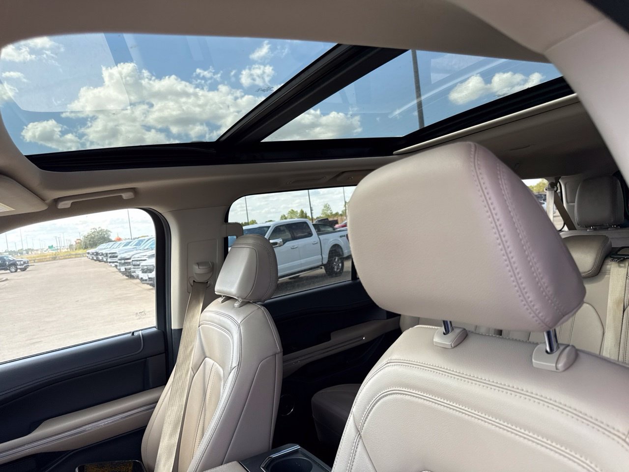 Used 2024 Ford Expedition Max Limited RWD image 20