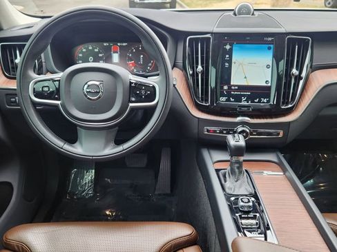 Used 2019 Volvo XC60 T5 Inscription w/ Protection Package image 14