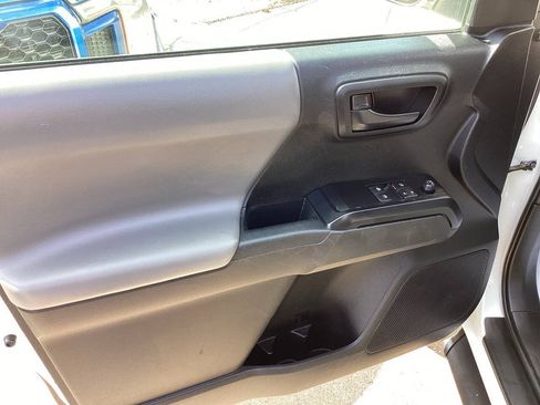 Used 2021 Toyota Tacoma SR RWD image 16
