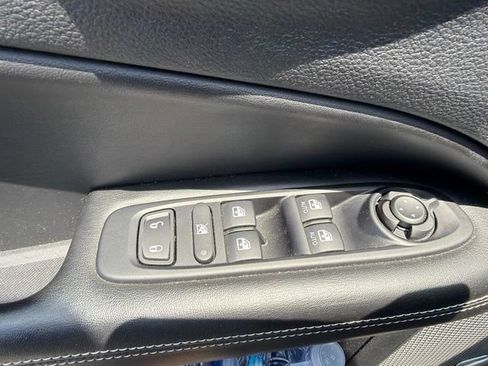 Used 2021 Jeep Compass Latitude w/ Sun and Sound Group AWD/4WD image 20