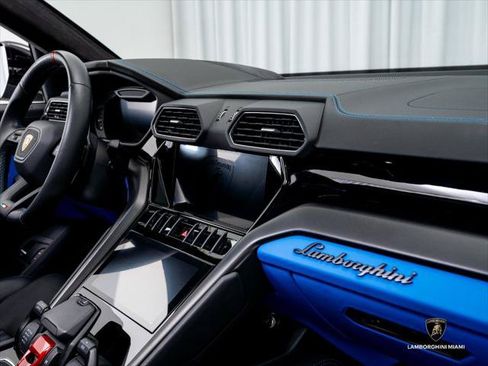 Used 2023 Lamborghini Urus S AWD/4WD image 44
