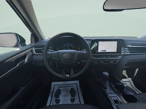 Used 2025 Toyota Camry LE FWD image 12