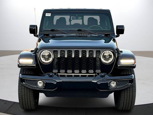 Certified 2023 Jeep Gladiator Overland image 3