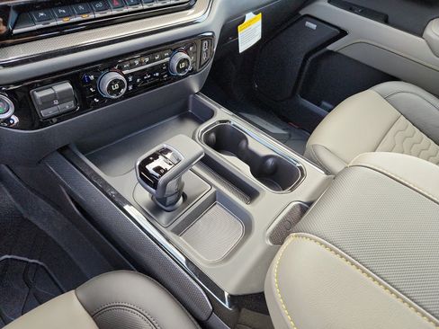 New 2026 Chevrolet Silverado 1500 ZR2 image 17