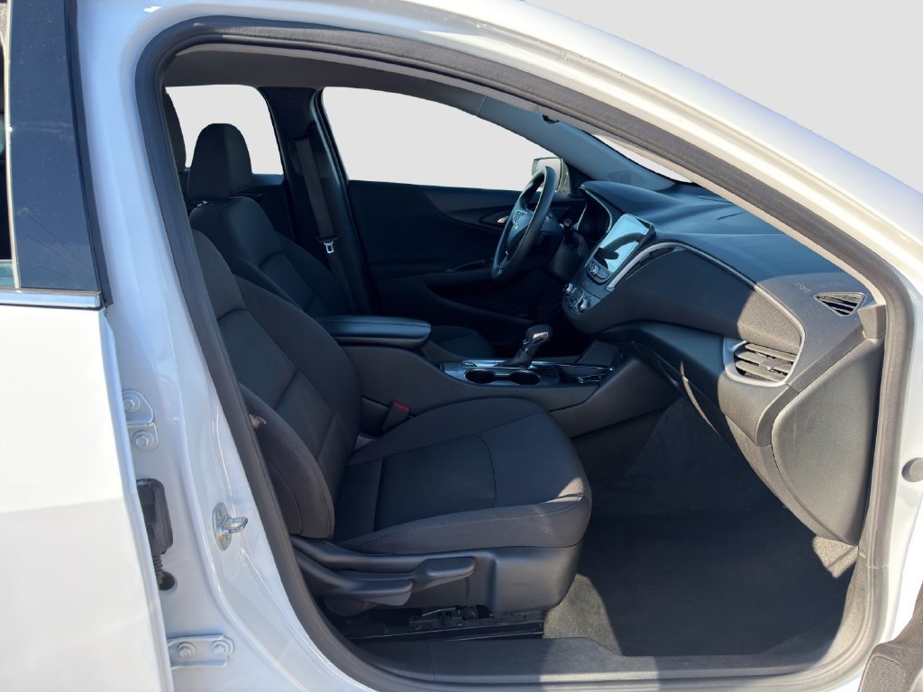Used 2024 Chevrolet Malibu LT FWD image 18