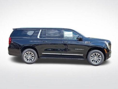 New 2026 GMC Yukon XL Denali w/ Advanced Technology Package AWD/4WD image 8