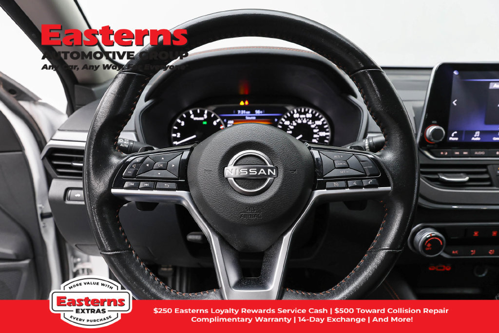 Used 2024 Nissan Altima 2.5 SR FWD image 11
