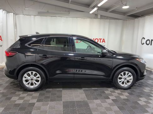 Used 2025 Ford Escape Active AWD/4WD image 8