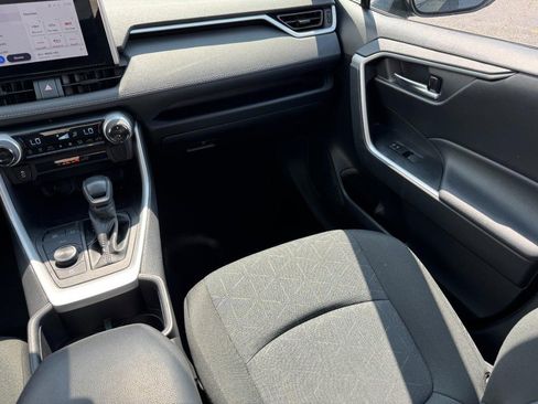 Used 2025 Toyota RAV4 XLE image 15