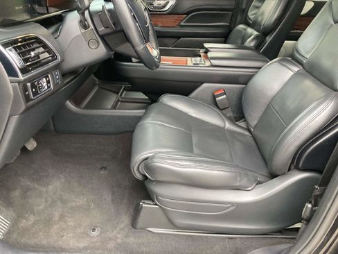 Certified 2024 Lincoln Navigator L Reserve image 22