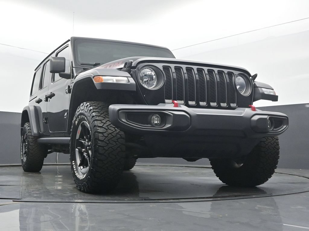 Used 2018 Jeep Wrangler Unlimited Rubicon w/ Dual Top Group AWD/4WD image 56