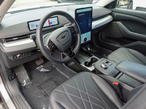 Used 2021 Ford Mustang Mach-E Select RWD image 9