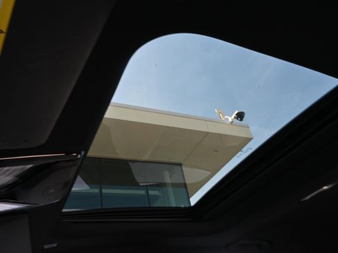 Certified 2023 BMW i4 eDrive35 w/ Premium Package image 27