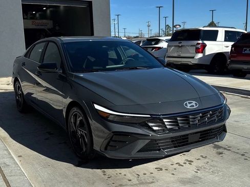 New 2026 Hyundai Elantra Sport FWD image 3