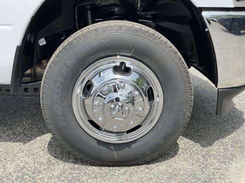 New 2026 RAM 3500 Tradesman AWD/4WD image 46