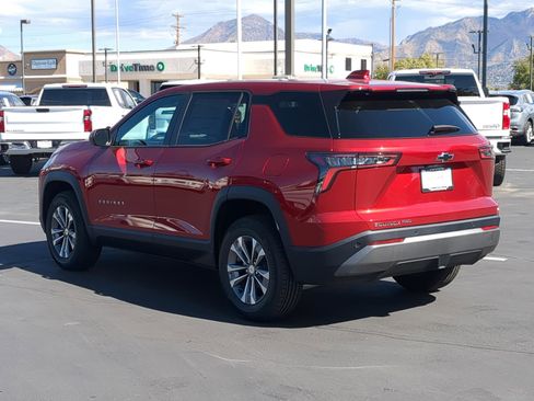 New 2026 Chevrolet Equinox LT w/ Convenience Package II image 3