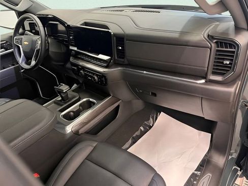 Used 2025 Chevrolet Silverado 1500 LTZ AWD/4WD image 11