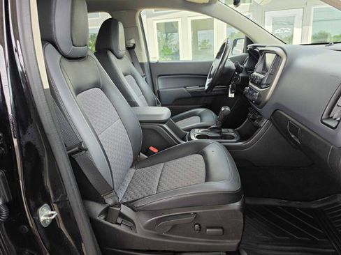 Used 2015 Chevrolet Colorado Z71 AWD/4WD image 19