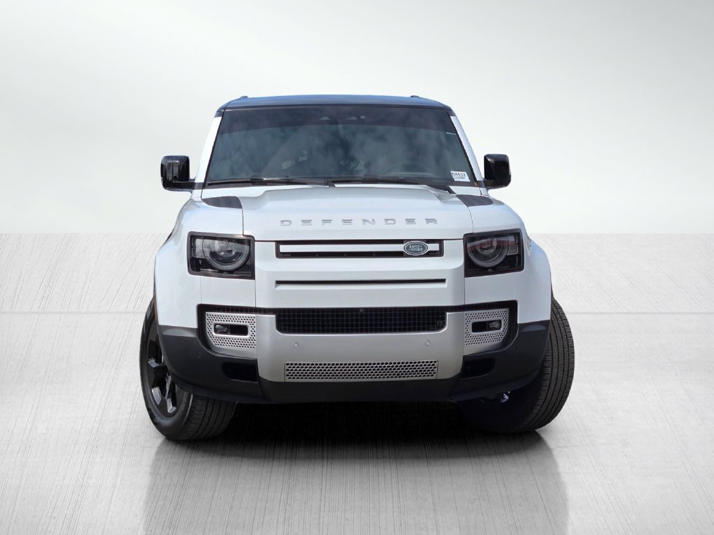 Used 2025 Land Rover Defender 110 S AWD/4WD image 3