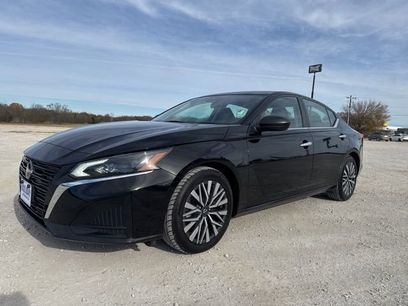 Used 2024 Nissan Altima 2.5 SV