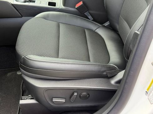 New 2025 Ford Escape SE image 10