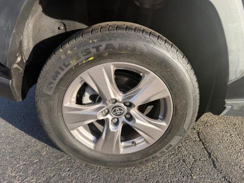 Used 2023 Toyota RAV4 XLE image 21