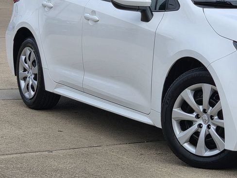 Used 2026 Toyota Corolla LE FWD image 12