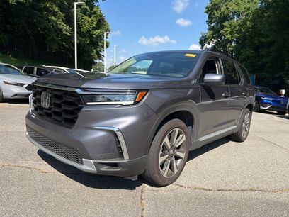 Used 2025 Honda Pilot Touring