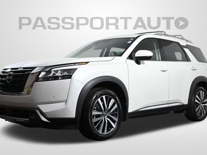 Used 2022 Nissan Pathfinder Platinum w/ Cargo Package