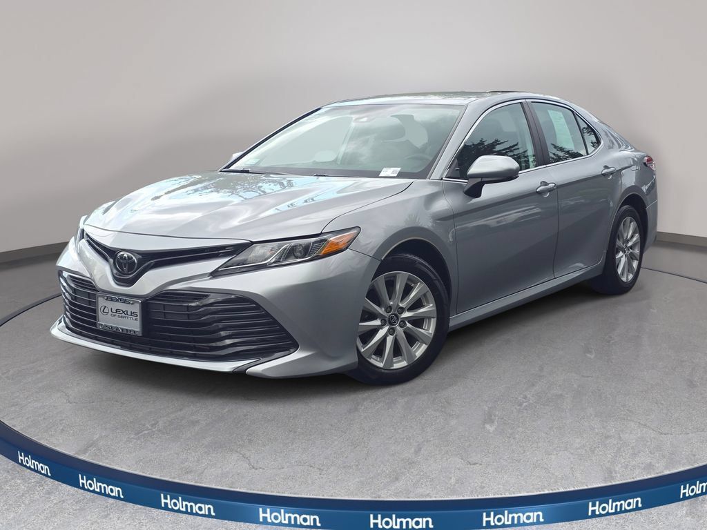 Used 2019 Toyota Camry LE FWD image 1