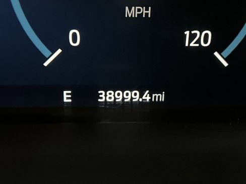 Used 2023 Ford F150 Lariat w/ FX4 Off-Road Package image 17