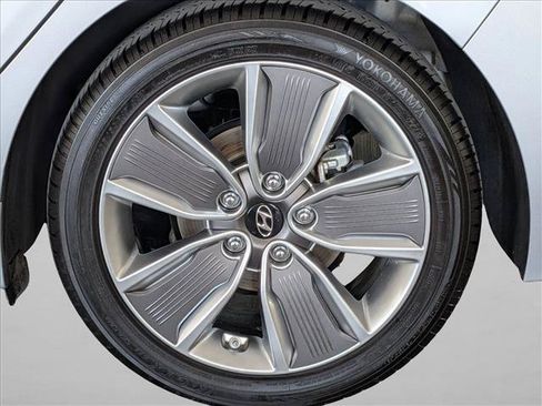 Used 2019 Hyundai Ioniq Limited w/ Ultimate Package 02 FWD image 23